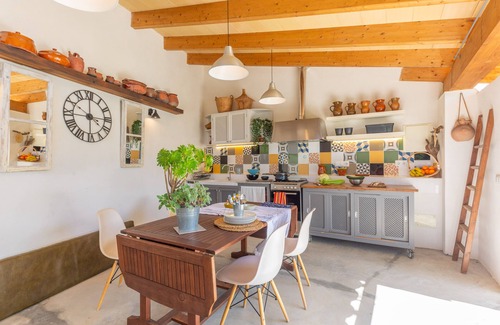 Selva Villa | CASA GEMA - Fabulosa casa de vacaciones con piscina de sal y WiFi gratis