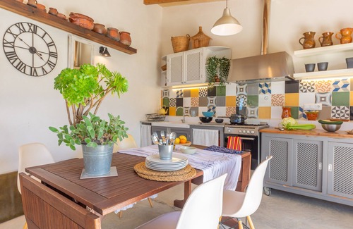 Selva Villa | CASA GEMA - Fabulosa casa de vacaciones con piscina de sal y WiFi gratis