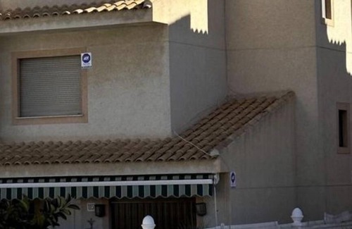 El Moncayo Casa | CASA GRAN PISCINA RESIDENCIAL A 200M PLAYA 6 PERSONAS EN GUARDAMAR DEL SEGURA