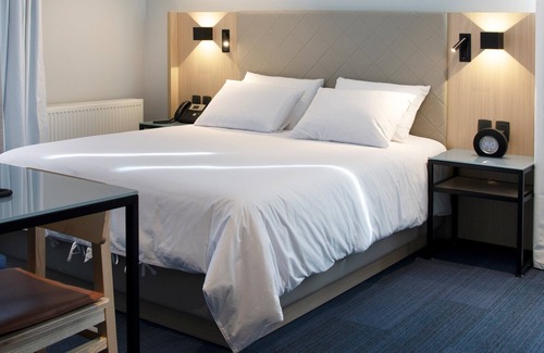 Macrodistrito Sur Hotel | Casa Grande Express