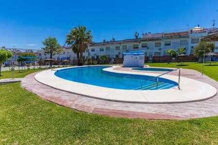 Aljaraque Casa | Casa grande , piscina y garaje