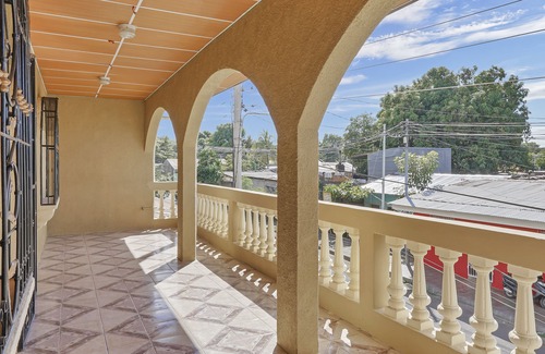 Leon Casa | Casa Guadalupe - 4BR/4.5BA Two-Story In Leon