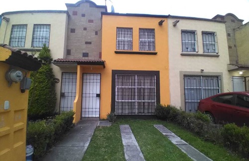 Toluca Casa | Casa hermosa completa ideal para ejecutivos (muy cerca de parques industriales)