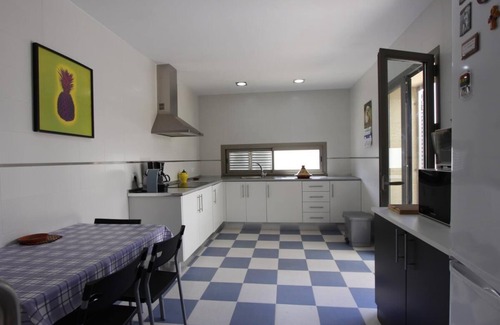 Conil de la Frontera Casa | Casa Hibisco - Casa semi adosada con piscina privada, muy cerca de la playa