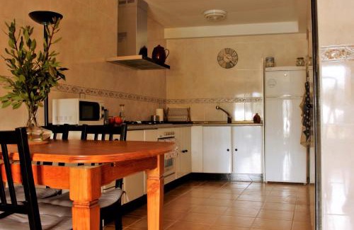 Lezana de Mena Casa | Casa Hijuela
