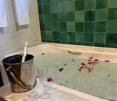 Albuquerque Casa | Casa Holanda - Suite Austria c jacuzzi