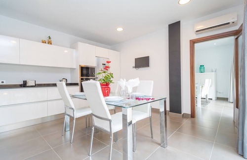 Maria de la Salut Casa | CASA HOLGANZA - Chalet con terraza en Maria de la Salut. WiFi Gratis