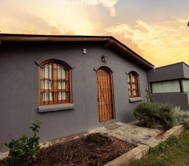 Las Compuertas Casa | Casa Huellas de Malbec - Montaña y paz