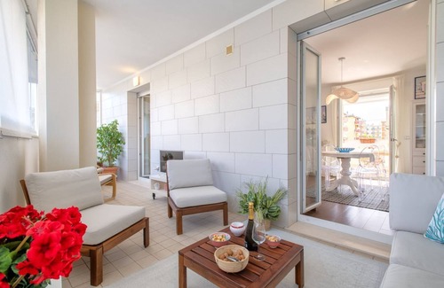 La Pietraia Apartamento | Casa Ibiscus. Cozy apartment a few steps from the sea.