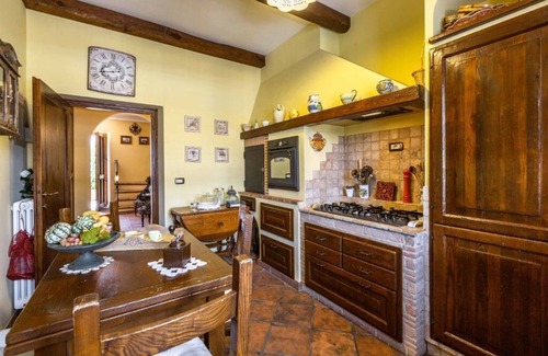 Castelnuovo di Farfa Casa | Casa Indipendente piu un Appartamento Piano Terra con Piscina