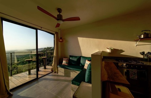 Los Santos Villa | CASA INITA - 1BR COUPLE'S GETAWAY