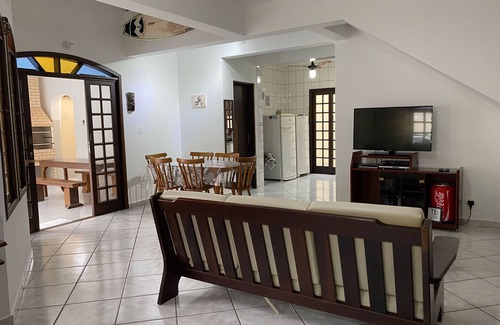 Boicucanga Beach Casa | Casa con 4 suites, 4 espacios, en Praia de Boiçucanga, a 200 metros de la arena.
