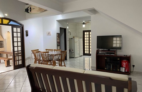 Boicucanga Beach Casa | Casa con 4 suites, 4 espacios, en Praia de Boiçucanga, a 200 metros de la arena.