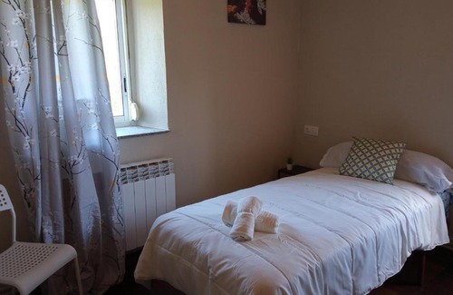 Friol Cama Y Desayuno | CASA ISAURA DE PENA Camino Primitivo