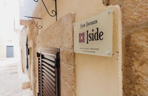 Bitetto Apartamento | Casa Iside - Historic 14th-century Residence in the Hamlet