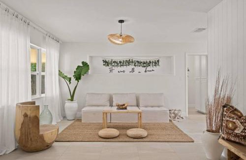 Palma Sola Casa | Casa Isla Retreat - near Anna Maria Island