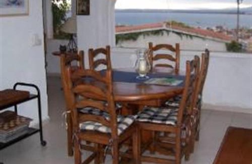 Roses Town Center Villa | Casa Jazmin