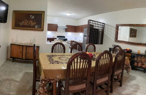 Jiquilpan de Juarez Casa | Casa Jiquilpan, una casa tradicional con las comodidades actuales y en el centro
