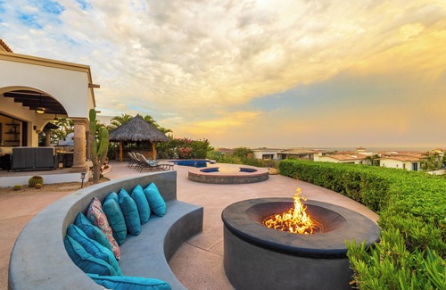 Cabo San Lucas Villa | Casa Juan Miguel, 4bdrm vista al mar casa con golf con descuentos para los huéspedes
