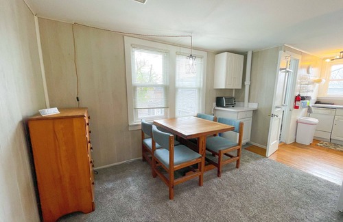 Rehoboth Beach Apartamento | Private Downtown Rehoboth Apartamento a sólo 1 cuadra de la playa y Rehoboth Ave!
