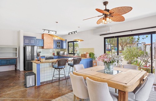 El Pescadero Casa | Casa Kafka: Large 3-building, 7-bedroom compound in relaxing El Pescadero!