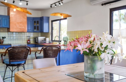 El Pescadero Casa | Casa Kafka: Large 3-building, 7-bedroom compound in relaxing El Pescadero!