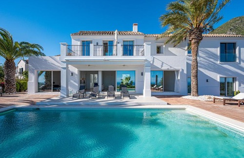 Istan Villa | Casa Kibo - MARBELLA HILLS