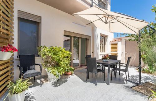 Cabras Casa | Casa L'ANGOLO FIORITO