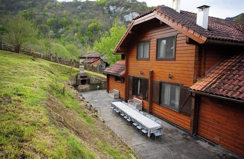 Laviana Cabaña | Casa la Fomermeya - Ideal for family reunions and large groups.