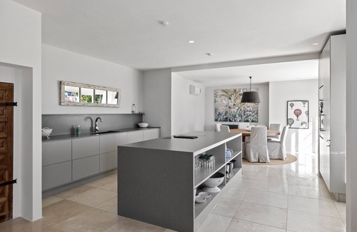 Benahavis Chalet De Esquí | Casa La Heredia - 3bd Townhouse & amazing views!