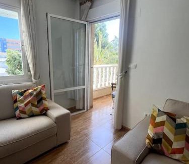 La Marina Apartamento | Casa La Marina spacious apartment 100m