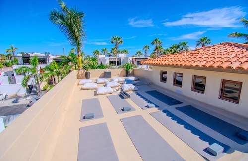 Pedregal Casa | Casa La Roca Private Beach Resort