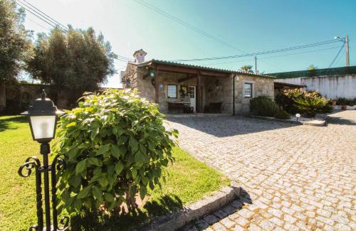 Cardielos Casa | Casa Largo do Porto - Country House with Swimming Pool