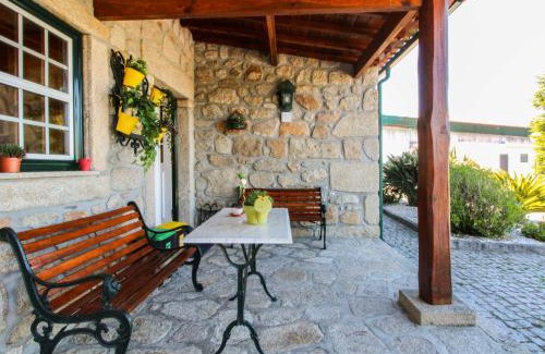 Cardielos Casa | Casa Largo do Porto - Country House with Swimming Pool