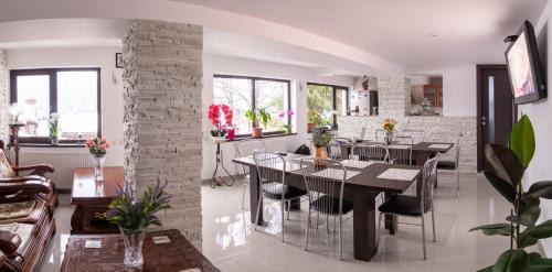 Busteni Casa | Casa Lazar