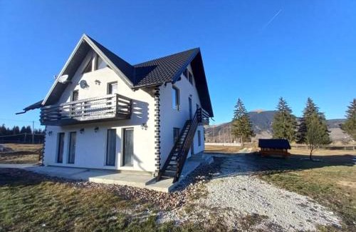 Dorna Candrenilor Casa | CASA LENA -VATRA DORNEI