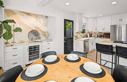 Olde Solana Beach Casa | Casa Lenta · Ultra Luxe Beach House steps from the Sand!