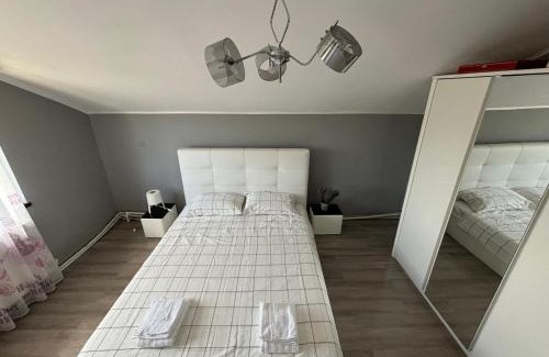 Somova Casa | Casa Lenuta