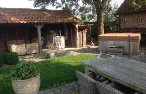Oostkamp Cama Y Desayuno | Casa Leone near Bruges with jacuzzi & parking
