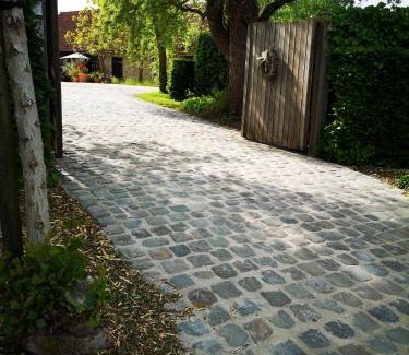 Oostkamp Cama Y Desayuno | Casa Leone near Bruges with jacuzzi & parking