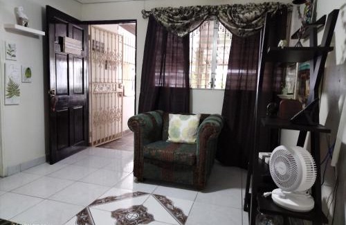 Tumba Vieja Apartamento | Casa Lilia Airport