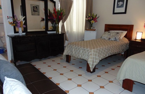 Pavas Cama Y Desayuno | Casa Lima B&B Habitación Deluxe # 14