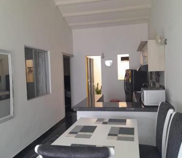 Cartago Casa | Casa limonar