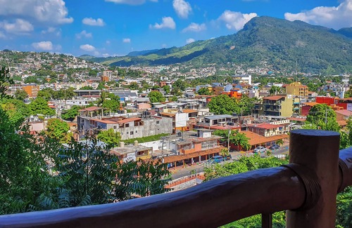 Centro Apartamento | Casa Linda - Ground floor 1 bed Seaside apartment in Zihuatanejo with pool