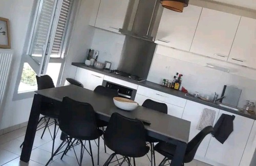 Decines-Charpieu Apartamento | Casa Lione - Appartement Moderne à Décines