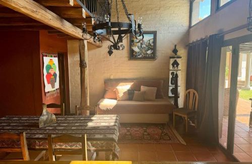 Chacras de Coria Casa | Casa loft con patio compartido
