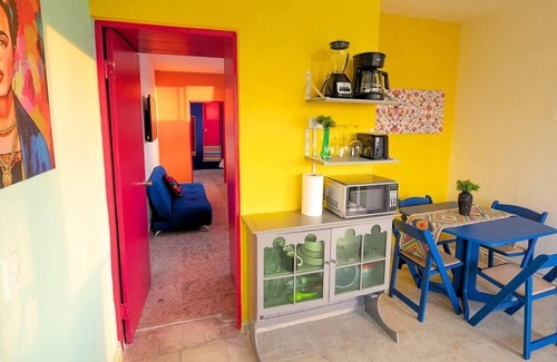 Esterito Apartamento | Casa Lola: 2 bedroom Downtown apt one block from Sea