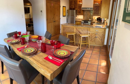 South Capitol Casa | Casa Loretto in Historic South Capitol neighborhood walk to Plaza and Railyard