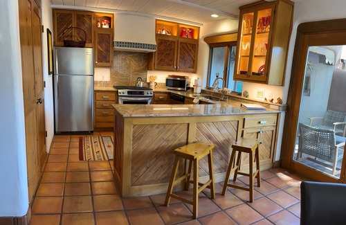 South Capitol Casa | Casa Loretto in Historic South Capitol neighborhood walk to Plaza and Railyard
