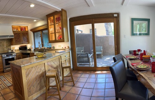 South Capitol Casa | Casa Loretto in Historic South Capitol neighborhood walk to Plaza and Railyard